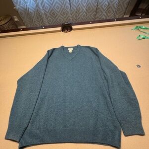 L.L. Bean V-Neck 100% Lambs Wool Sweater Timeless Knit Design